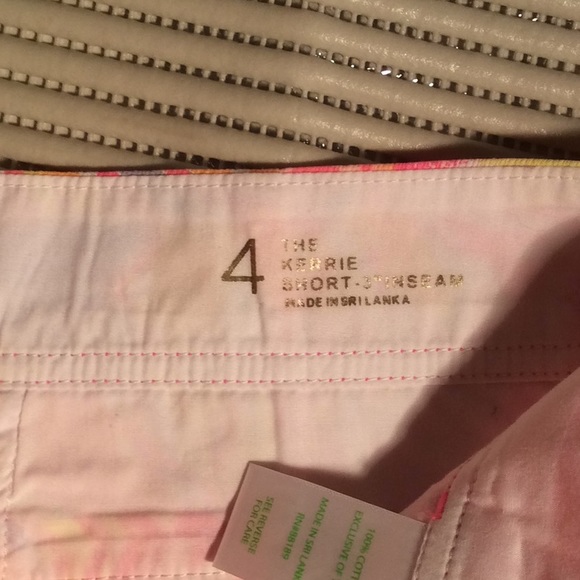 Lilly Pulitzer Kerrie short size 4 - Picture 3 of 4